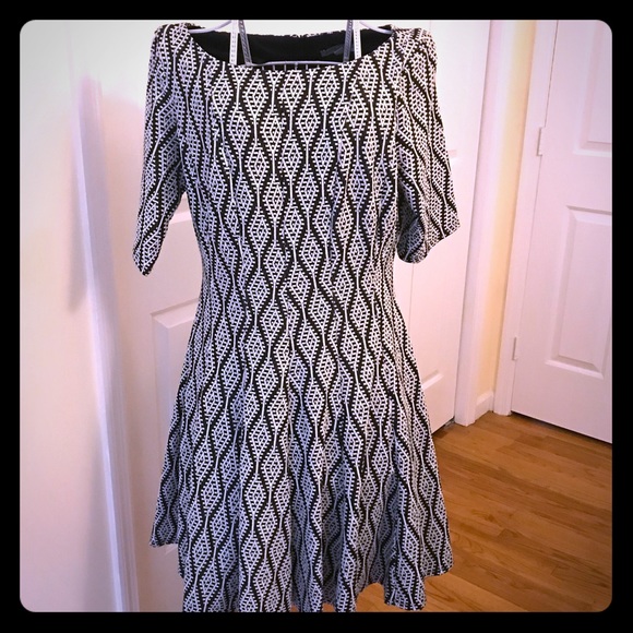 Danny & Nicole Dresses & Skirts - Danny & Nicole Black & White Fit & Flare Dress